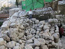 Israelense descobre o muro de Neemias